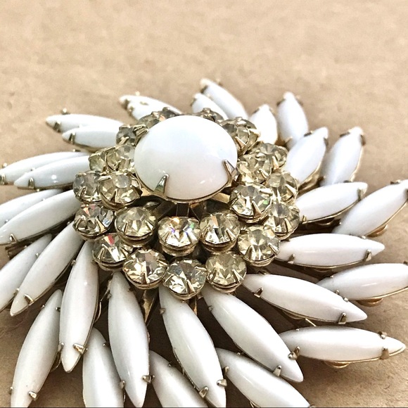 Vintage Judy Lee Milk Glass Rhinestone Brooch - Picture 2 of 5